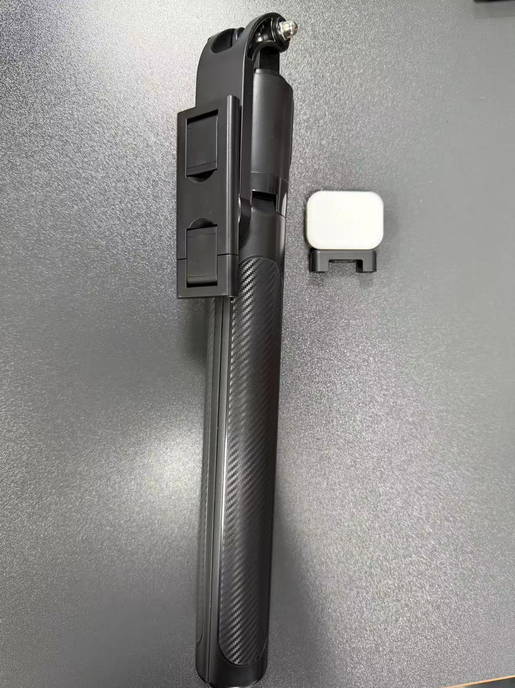 Magnetic Phone Stabilizer with Bluetooth Remote
