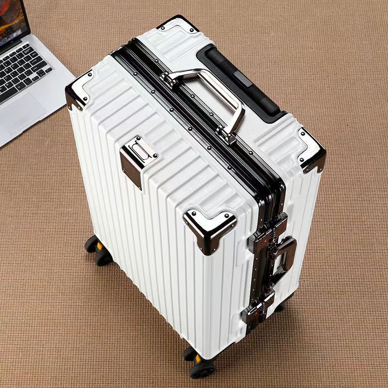 Aluminum Frame Travel Suitcase